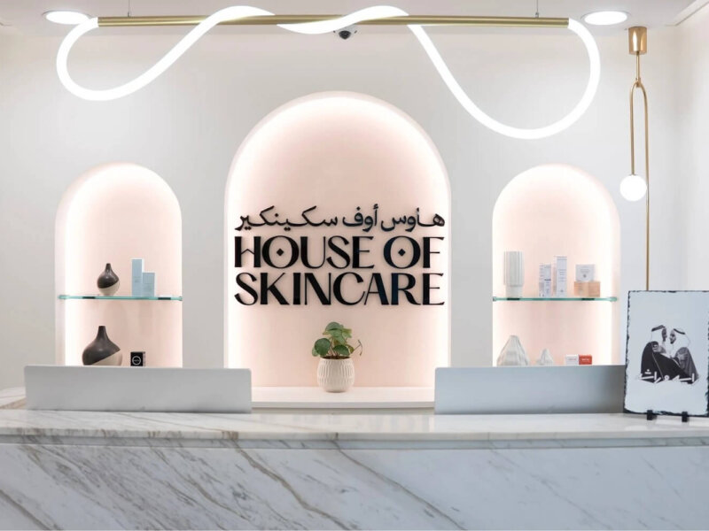 غرفة علاج هاوس أوف سكينكير غرفة علاج حديثة في هاوس أوف سكينكير - أفضل عيادة جلدية في أبوظبي