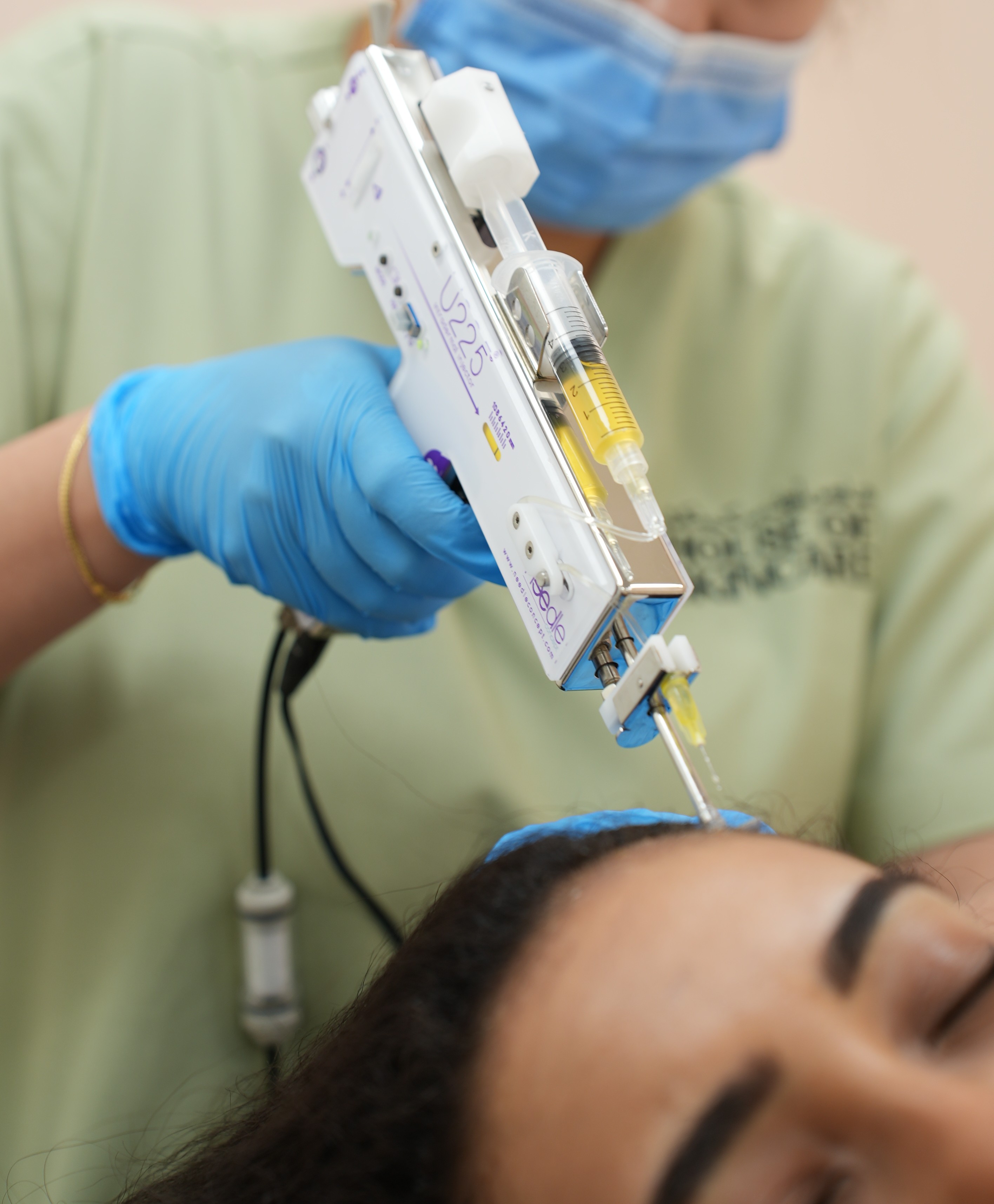 علاج PRP لتساقط الشعر في أبوظبي: دليل الاستشارية الجلدية علاج PRP لتساقط الشعر في أبوظبي — هاوس أوف سكينكير، جزيرة ياس